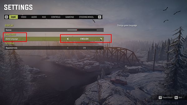 旋轉(zhuǎn)輪胎雪地奔馳